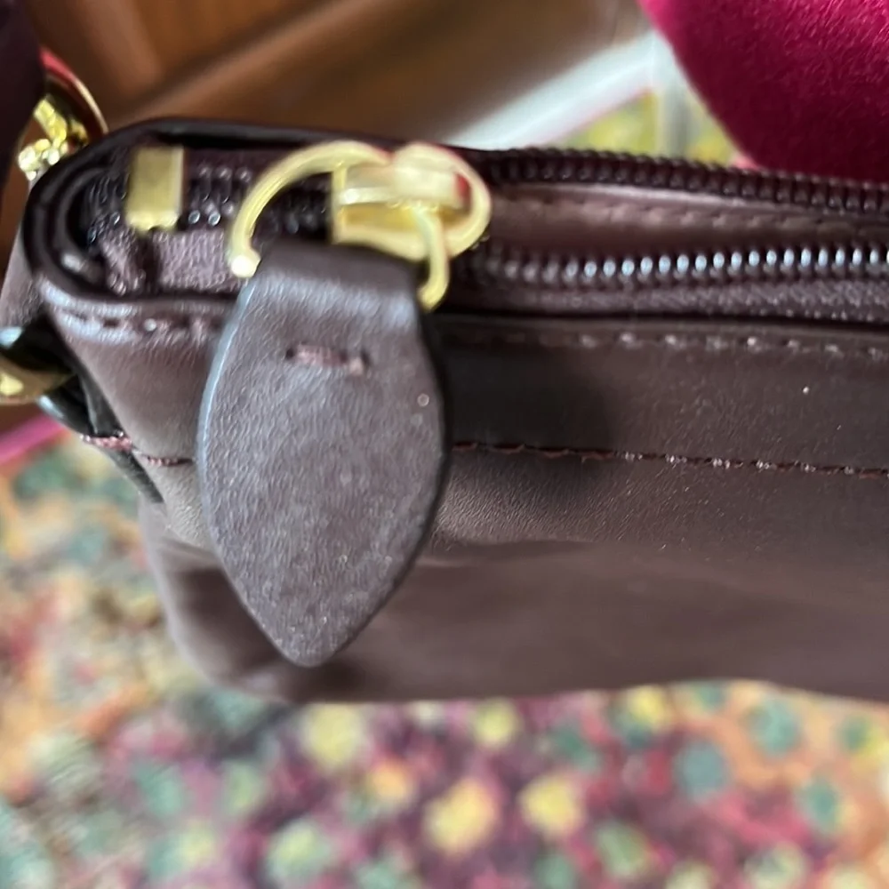 Coach Vintage leather essential Crossbody/shoulder Bag dark brown Like new